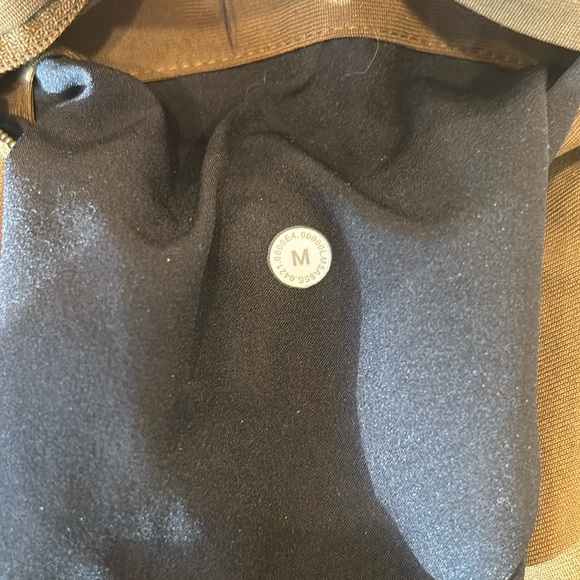 Lululemon ABC wrap stream - Picture 3 of 5